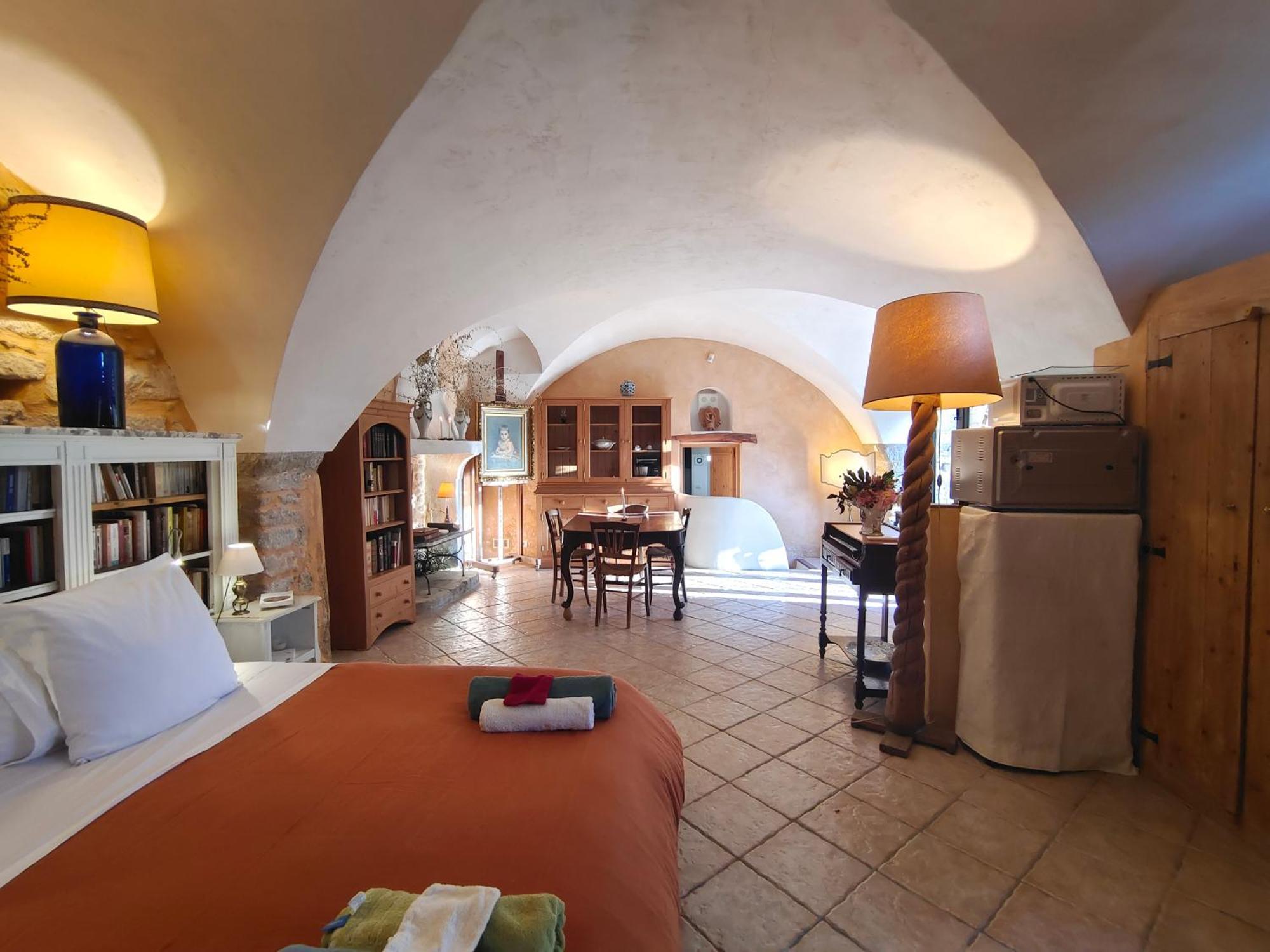 Rue Du Chateau A Cabrieres D'Avignon Bed & Breakfast Exterior foto
